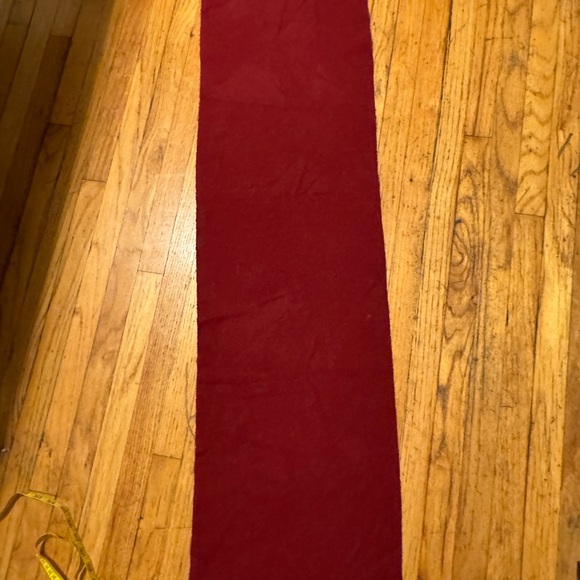 Sisley cashmere burgundy colour scarf in good condition - Picture 4 of 6